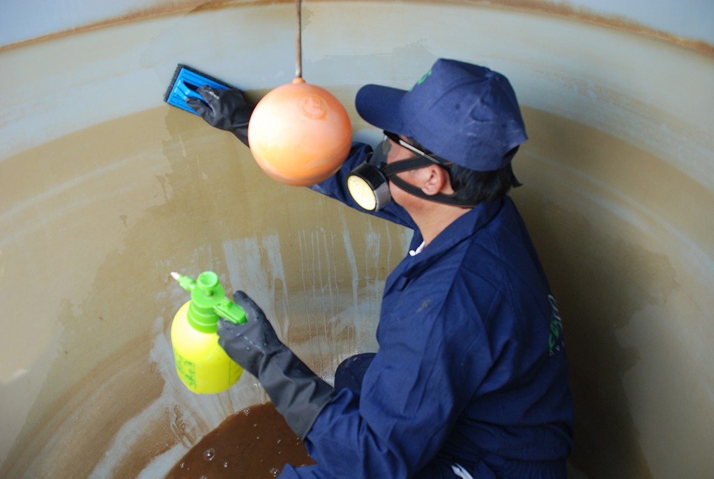 Underground tank cleaning (1500L-3000L) (2 hrs)