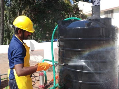 Overhead tank cleaning (upto 1000L) (1 hr 30 mins)